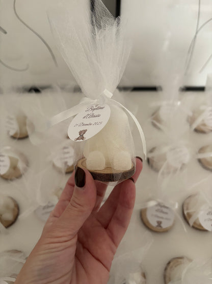 Ourson et son rondin de bois